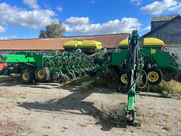 Сеялка точного высева John Deere DB 55 (2015)