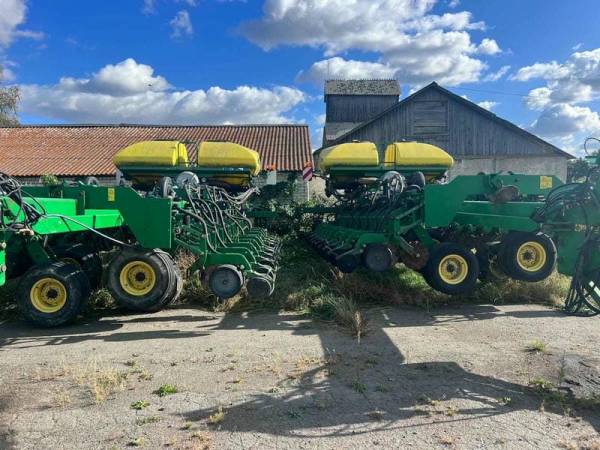 Сеялка точного высева John Deere DB 55 (2015)