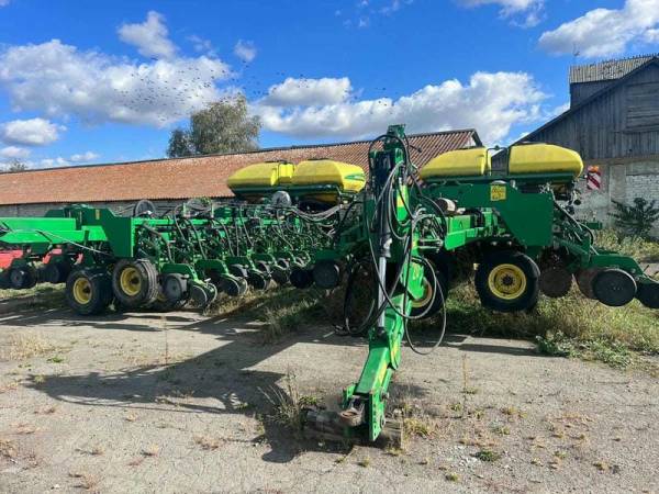 Сеялка точного высева John Deere DB 55 (2015)