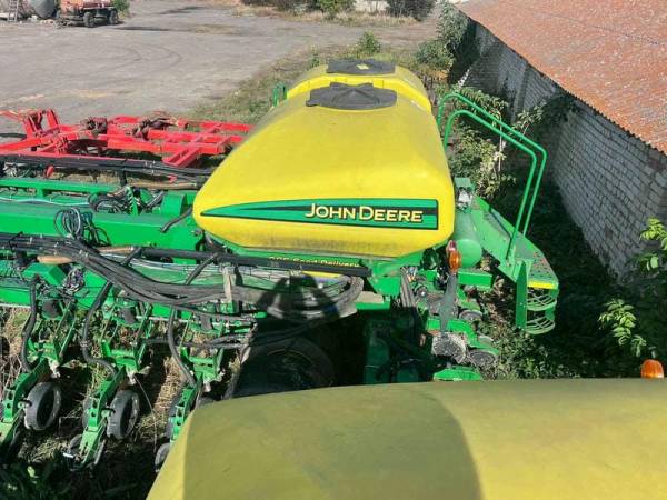 Сеялка точного высева John Deere DB 55 (2015)