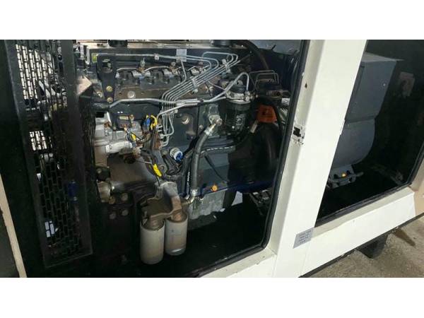 Дизельний генератор Cummins 125 KVA (100 кВт)
