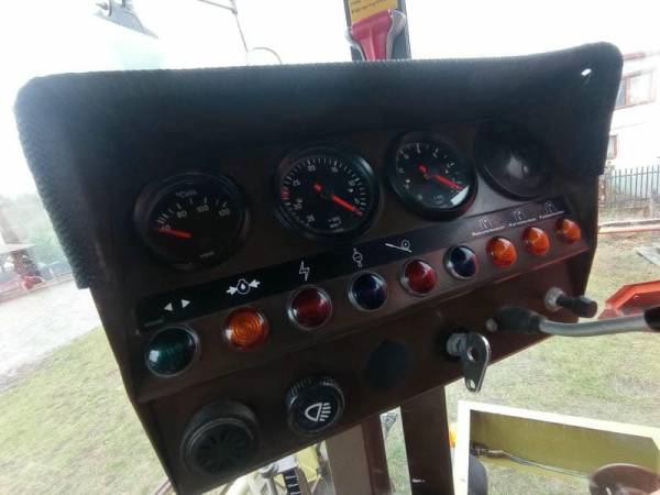 Комбайн Dronningborg D4500  (1986)