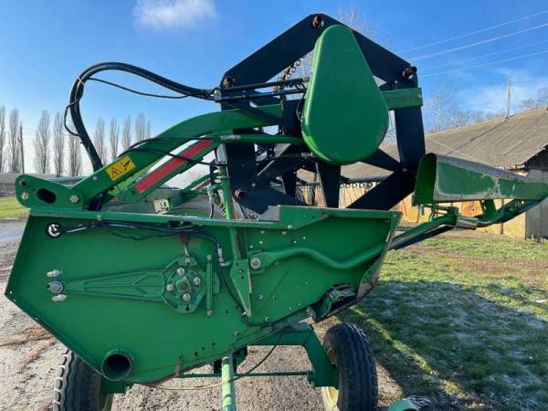 Жатка зерновая John Deere 622R (2015)