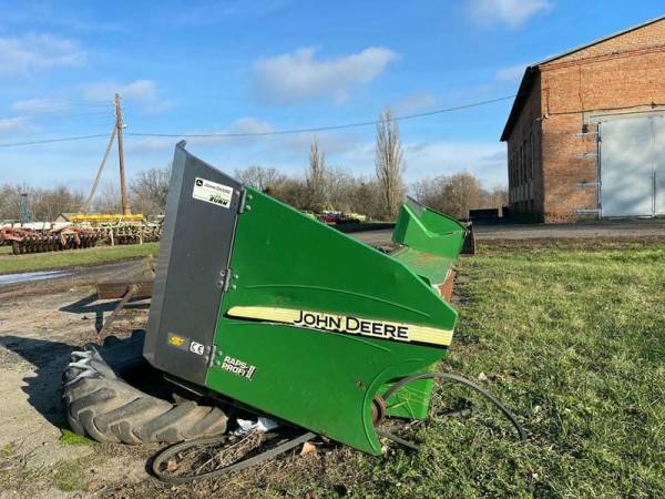 Жатка зерновая John Deere 622R (2015)