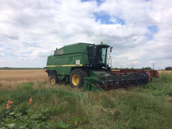 Комбайн John Deere 2264 (2001)