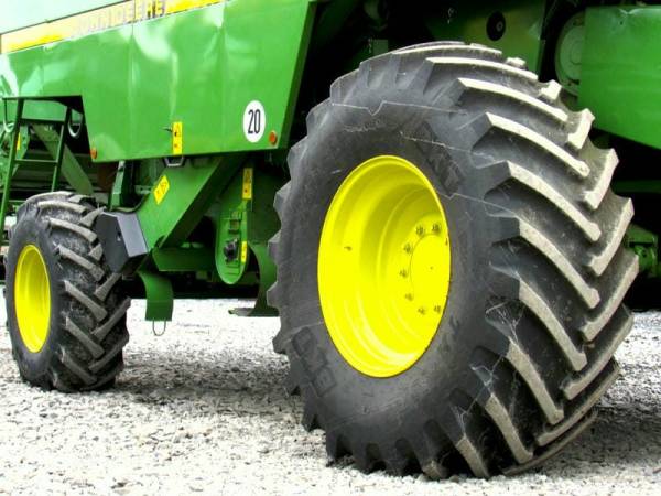 Комбайн John Deere 2264 (2000)