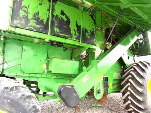 Комбайн John Deere 2264 (2000)