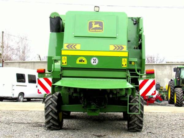 Комбайн John Deere 2264 (2000)