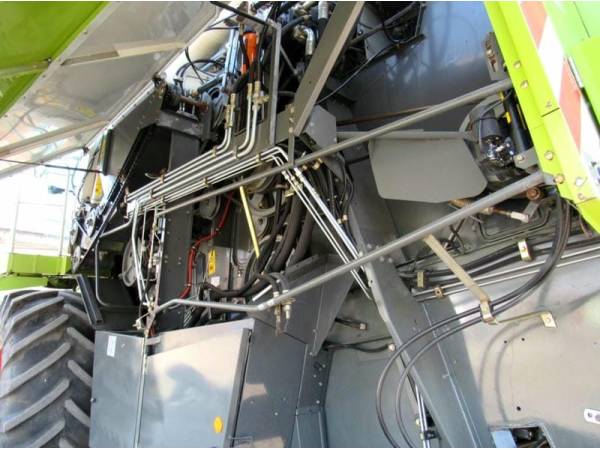 Комбайн Claas Lexion 480 (2001)