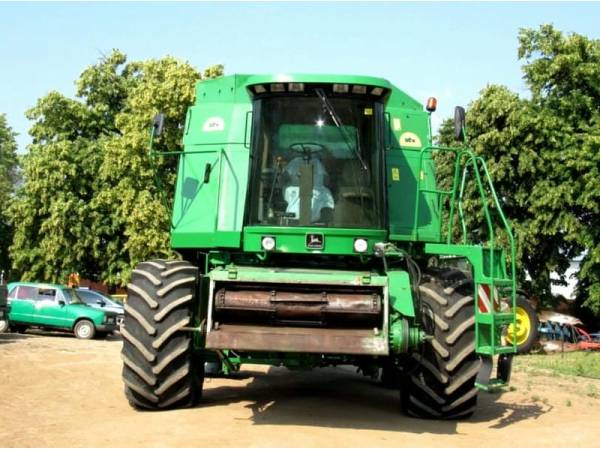 Комбайн John Deere 9600 (1992)