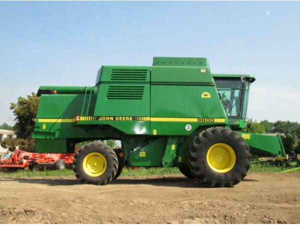 Комбайн John Deere 9600 (1992)