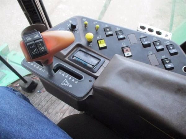 Комбайн John Deere 9610 (1998)