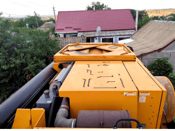 Комбайн CAT Lexion 570R (2005)