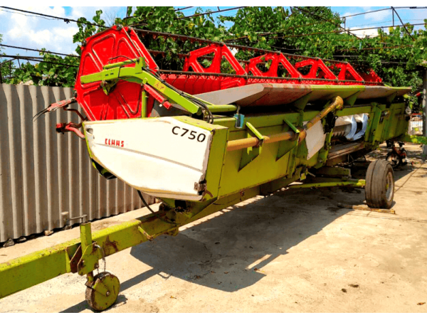 Комбайн CAT Lexion 570R (2005)