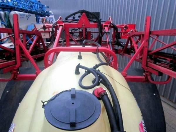 Причіпний обприскувач Hardi Commander 2800 (2000)
