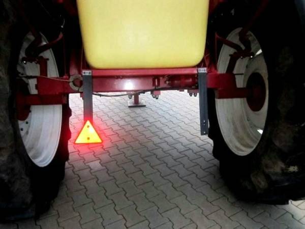Причіпний обприскувач Hardi Commander 2800 (2000)