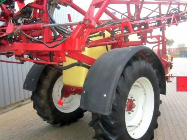Причіпний обприскувач Hardi Commander 2800 (2000)