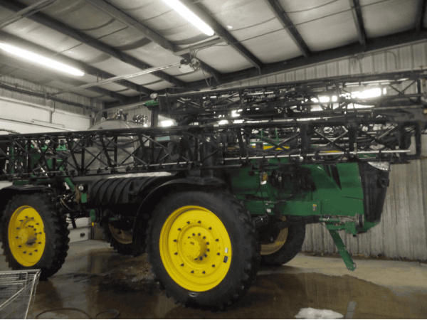 Самохідний обприскувач John Deere 4940 (2012)