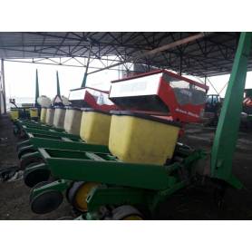 Прицепная механическая сеялка John Deere 7000 (1998)