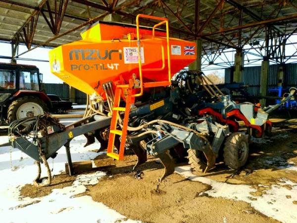 Посівний комплекс Mzuri Pro-Til 4T (2015)
