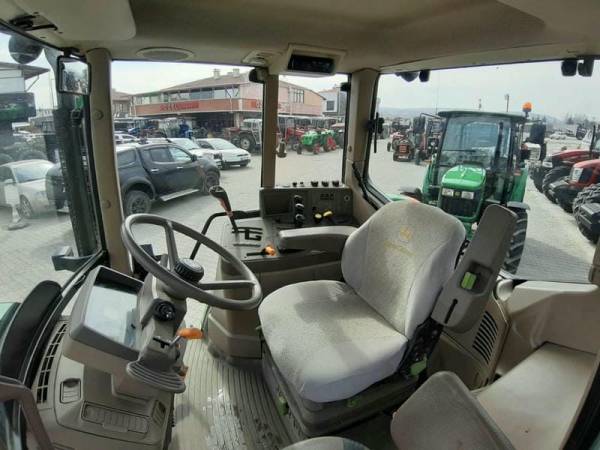 Трактор John Deere 6330 (2011)