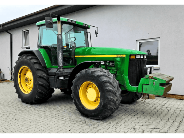 Трактор John Deere 8300  (1999)