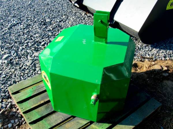 Противагу Tridaagro Dambo 700 (2018)