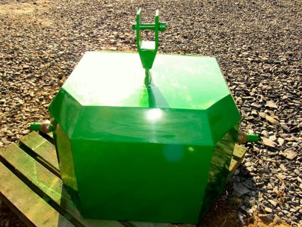 Противагу Tridaagro Dambo 700 (2018)