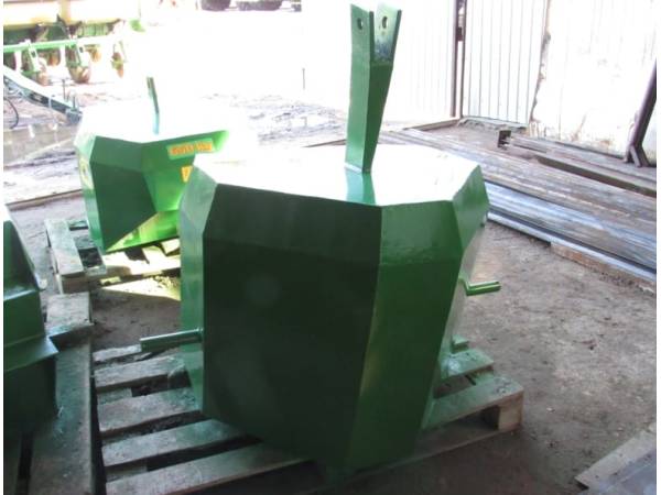 Противагу Tridaagro Dambo 800 (2018)