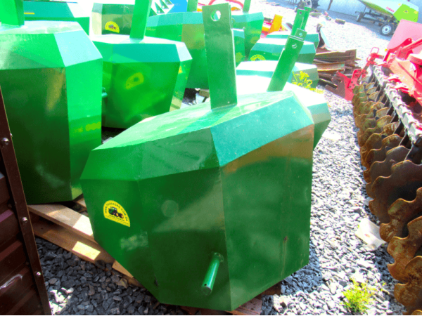 Противагу Tridaagro Dambo 800 (2018)