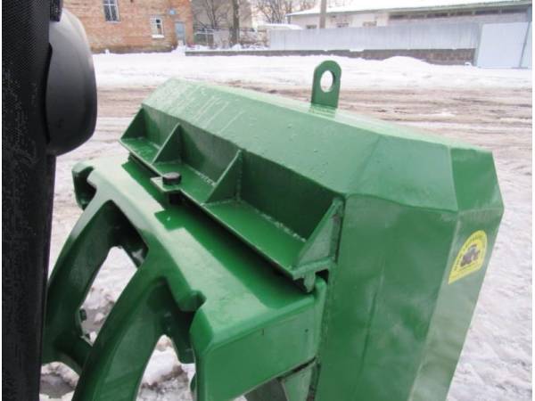 Противагу Tridaagro Dambo 800 (2018)