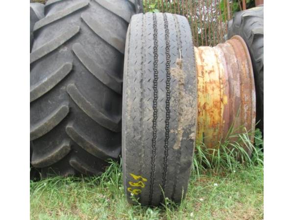Шина Bridgestone 285/70 R 19.5 