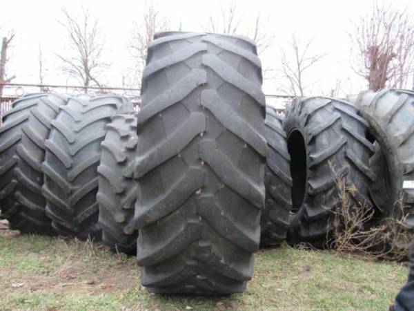 Шина Pirelli TM 800 600/65 R 38
