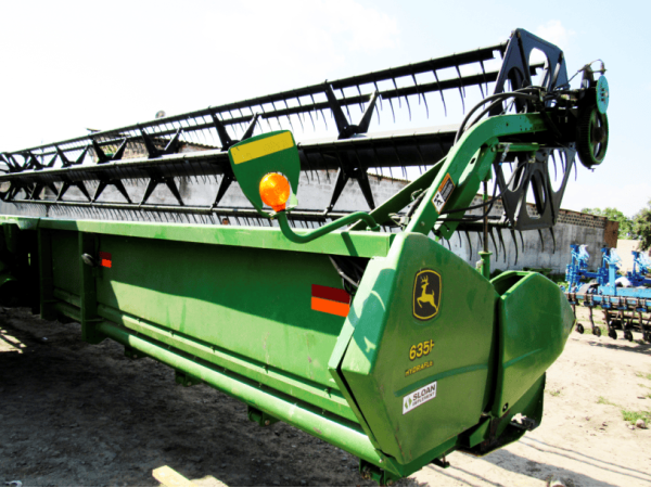 Жатка John Deere 635F (2011)
