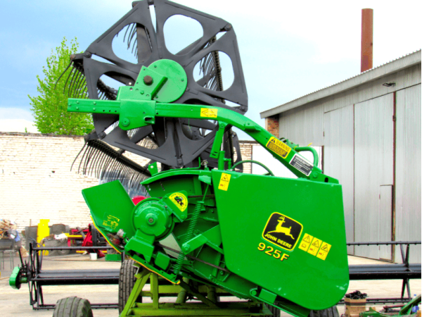 Жатка John Deere 925F (1992)