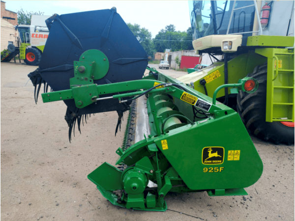 Жатка John Deere 925F (1993)