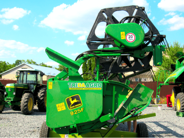 Жатка John Deere 925F (1990)