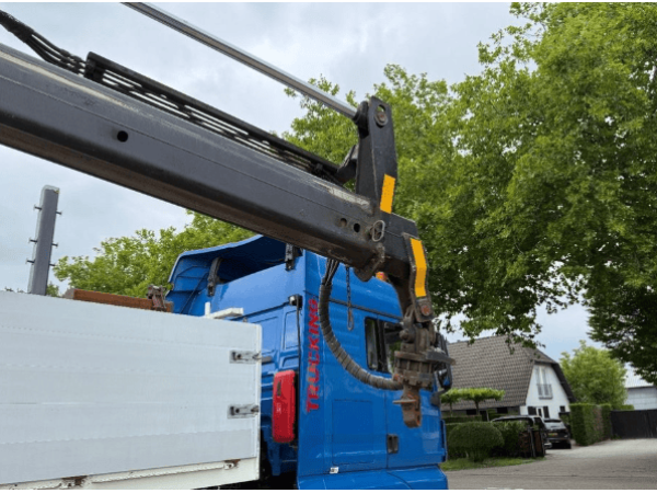 Напівпричіп Floor HIAB 33 TM (2005)