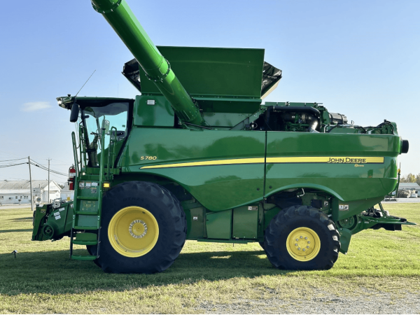 Комбайн John Deere S780 (2021)