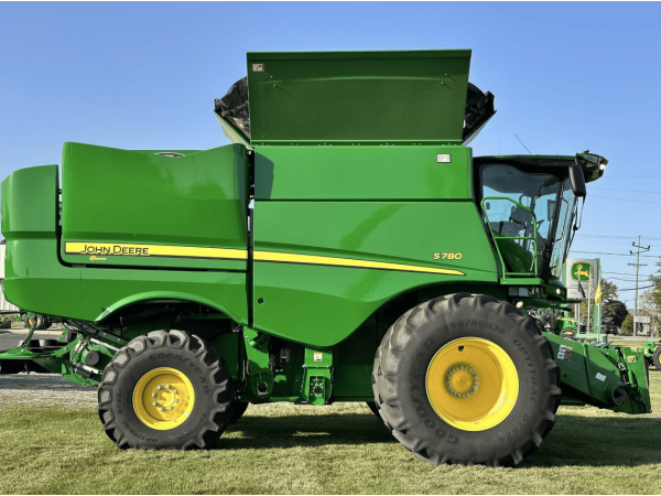 Комбайн John Deere S780 (2021)