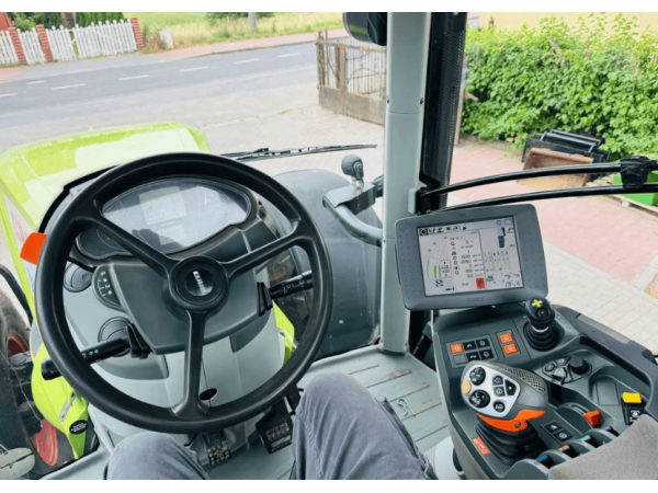 Трактор Claas Axion 940 (2014)