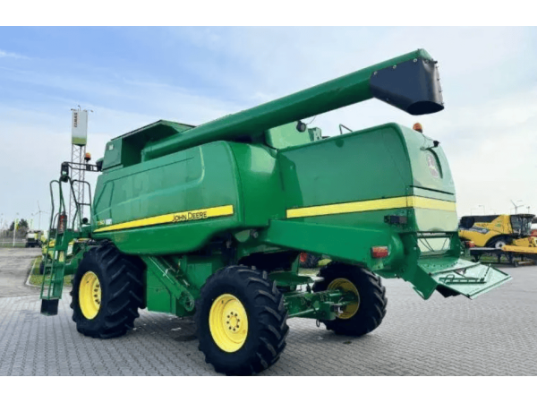 Комбайн John Deere T550 (2010)