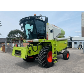 Комбайн Claas Avero 240 (2011)