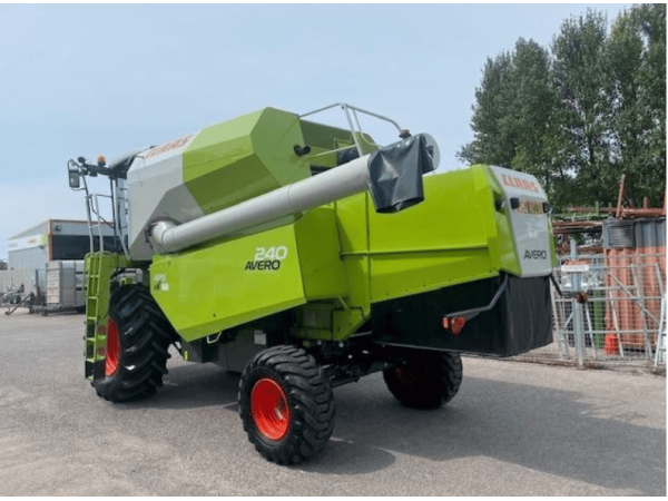Комбайн Claas Avero 240 (2011)