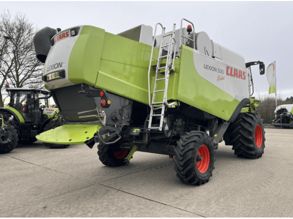 Комбайн Claas Lexion 530 Montana (2004)