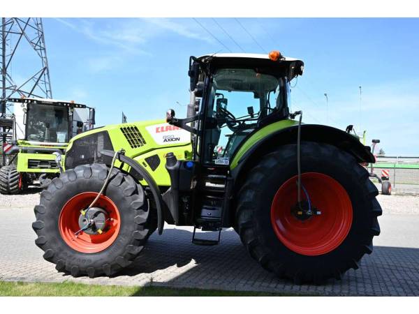 Трактор Claas Axion 850 (2015)