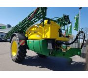 Причіпний обприскувач John Deere M740i