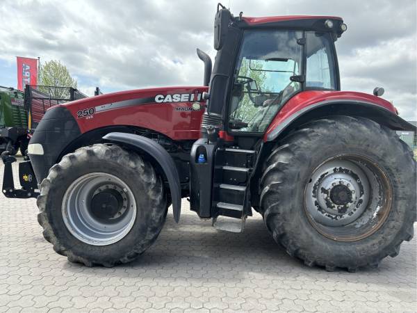 Трактор Case IH CVX 310 (2016)