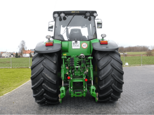 Трактор John Deere 8230 (2009)