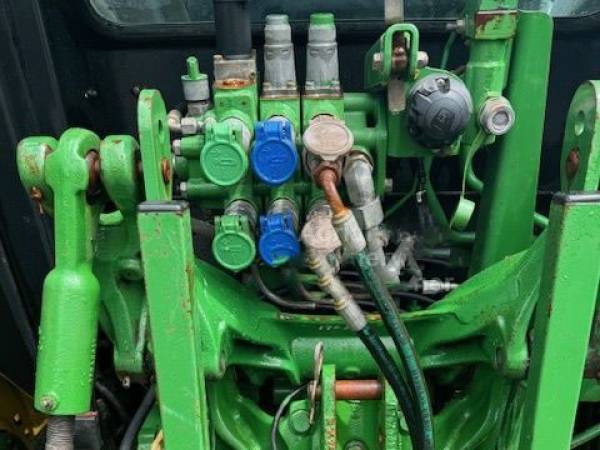 Трактор John Deere 5115M (2016)